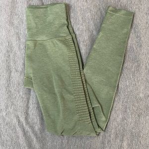 Alphalete Halo Leggings - Size Small